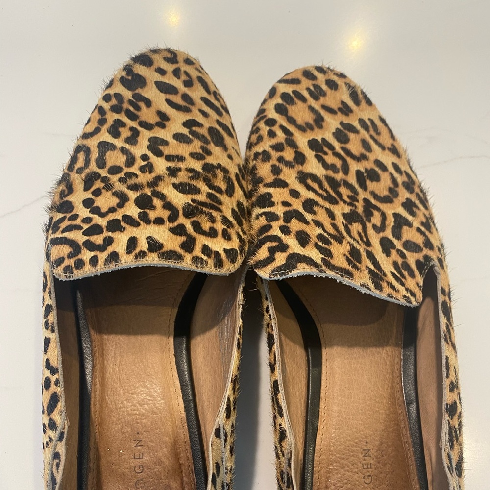 Caslon leopard flats